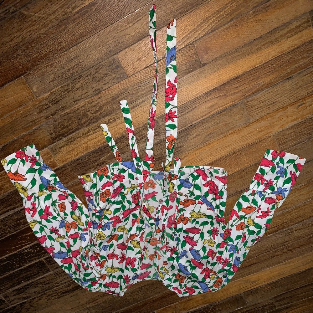 White floral Zara blouse with back ties